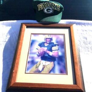 Green Bay Packers Brett Favre #4 Autographed Picture w/ COA in Frame & New Hat